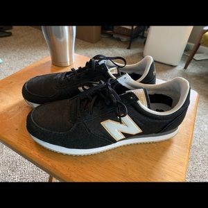 New Balance 220 Women’s 11 Wide